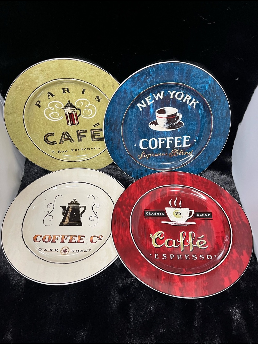 Sakura Vintage Café Wall Plate Set - Red, Blue, Yellow, Cream